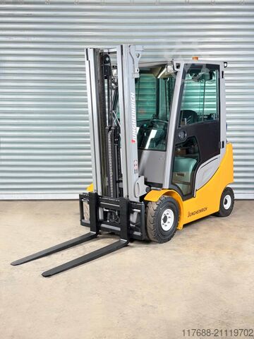 液化石油气前置式装载机 Jungheinrich TFG 320s - Nur 2673 Std.- Service Neu - VW Motor