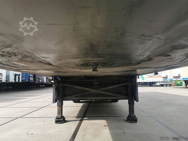 Flutningur í kæli/frysti SCHMITZ SKO 24 SCB LIFT AXLE BLACK
