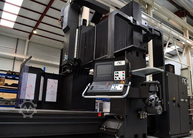 Tipo de puente Correa CNC Milling machine CORREA FP40/40 - 895199FP40/40