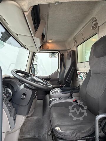 Плъзгащ се брезент DAF LF 220