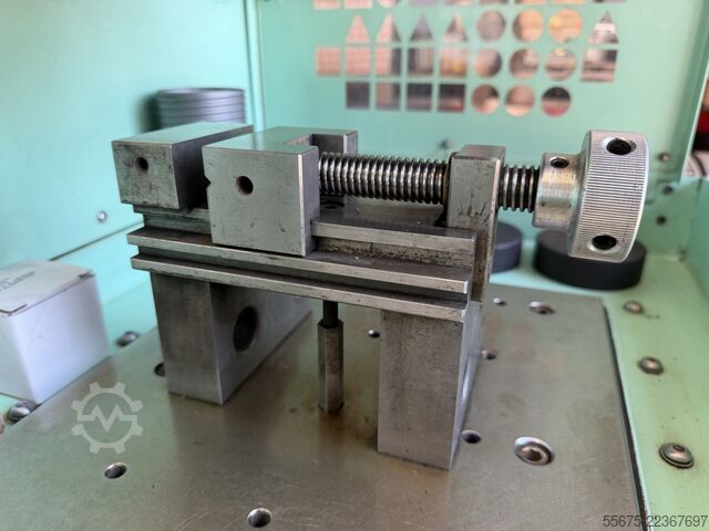 Máquina de microfuração EDM CNC AGIE AGIEDRILL SD1