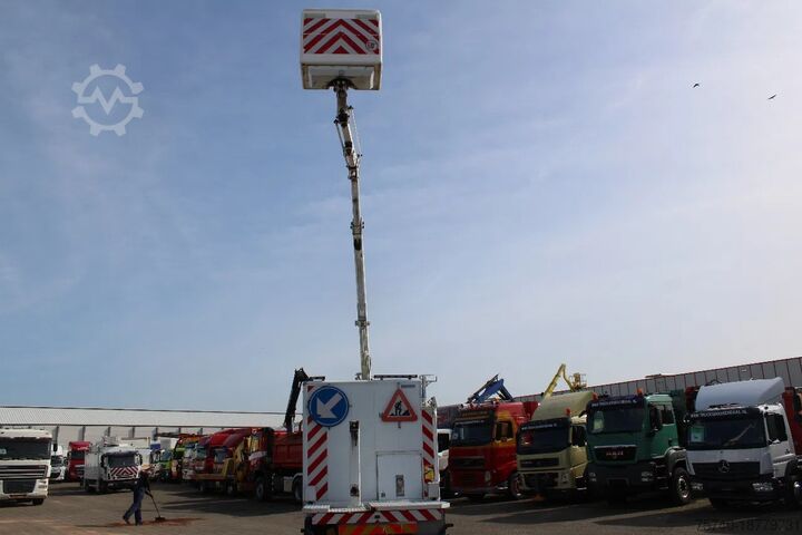 Lif Iveco Eurocargo 120EL18 + COMET + EURO 5