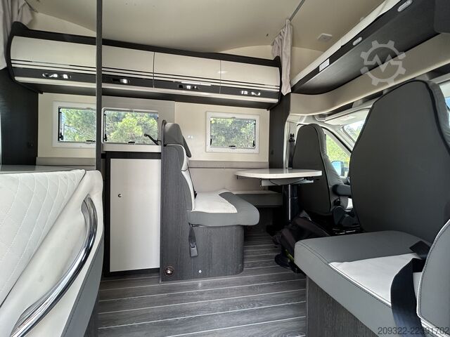 Húsbíll Roller Team Kronos 284M | Ford Transit 2.0 TDCi 165 CV Automatico | 5 Posti
