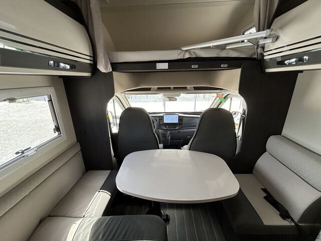 Húsbíll Roller Team Kronos 284M | Ford Transit 2.0 TDCi 165 CV Automatico | 5 Posti