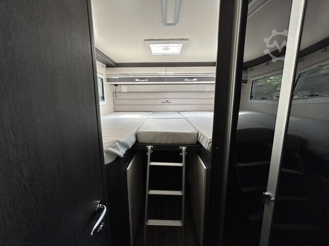 Húsbíll Roller Team Kronos 284M | Ford Transit 2.0 TDCi 165 CV Automatico | 5 Posti