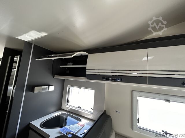 Húsbíll Roller Team Kronos 284M | Ford Transit 2.0 TDCi 165 CV Automatico | 5 Posti