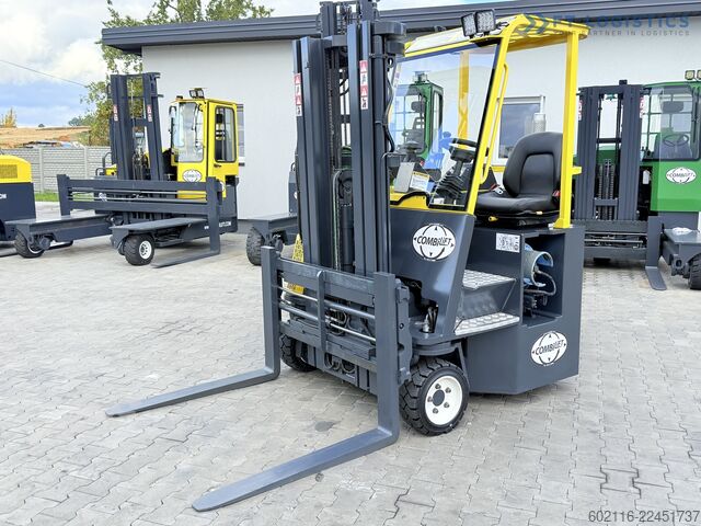 رافعة شوكية رباعية الاتجاهات Combilift C3000CB GAS TRIPLEX 4900 POSITIONER TOP1