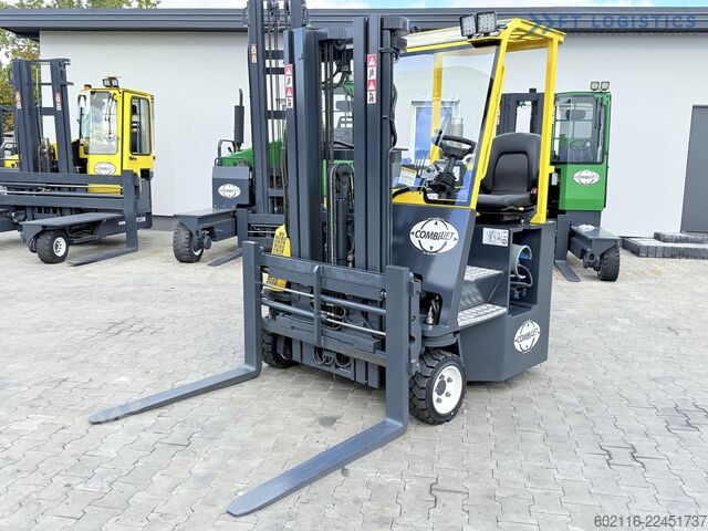 رافعة شوكية رباعية الاتجاهات Combilift C3000CB GAS TRIPLEX 4900 POSITIONER TOP1