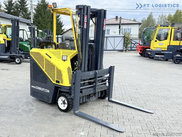 رافعة شوكية رباعية الاتجاهات Combilift C3000CB GAS TRIPLEX 4900 POSITIONER TOP1