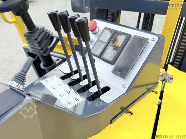 رافعة شوكية رباعية الاتجاهات Combilift C3000CB GAS TRIPLEX 4900 POSITIONER TOP1