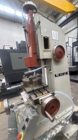 เครื่องจักรบรอชชิง (broaching machine) Urpe M200