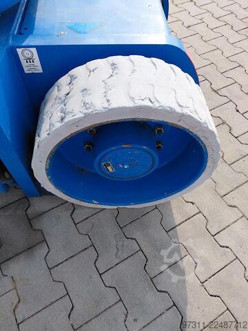 Ledad teleskopisk arbetsplattform Genie Z-30/20N RJ