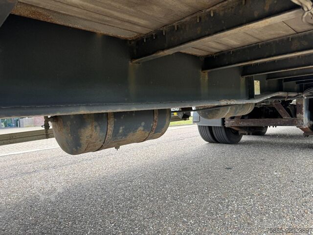 Semi low loader Meert Semi Curtainside / SAF / Double Tires
