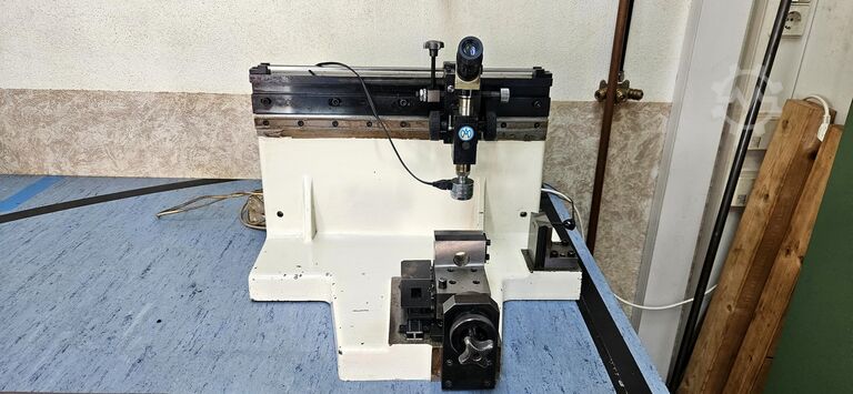 স্বয়ংক্রিয় লেদ মেশিন MANURHIN KMX 326 C