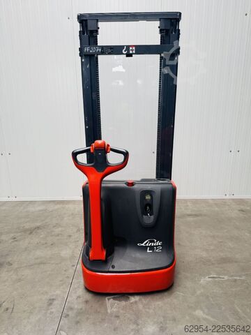 मैनुअल स्टैकर Linde L 12 Batterie Bj.18