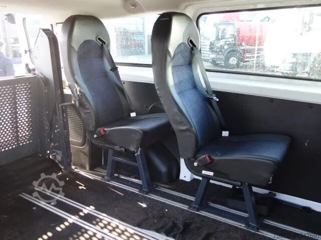 Wheelchair transportation Ford 2,2 TDCI CUSTOM,HANDBAK,ROLSTOELLIFT