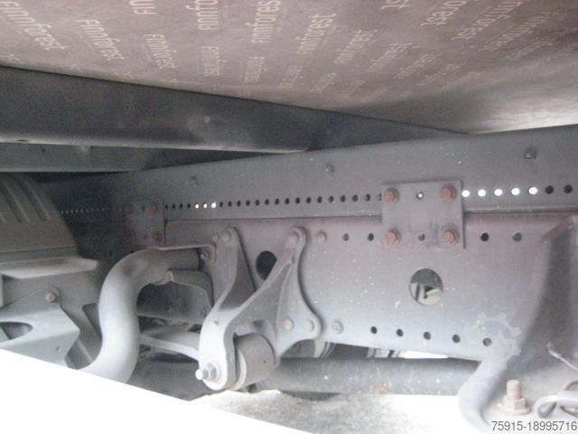 Furgoneta caja MERCEDES-BENZ 818 L Atego mit LBW / Euro 5 / nur 44.000 KM