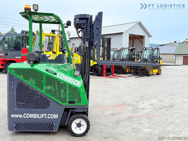 Carretilla retráctil de 4 vías Combilift CB3000 / TRIPLEX 4900MM / FREE LIFT