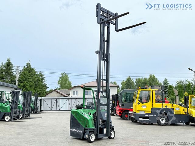 Xe nâng bốn hướng Combilift CB3000 / TRIPLEX 4900MM / FREE LIFT