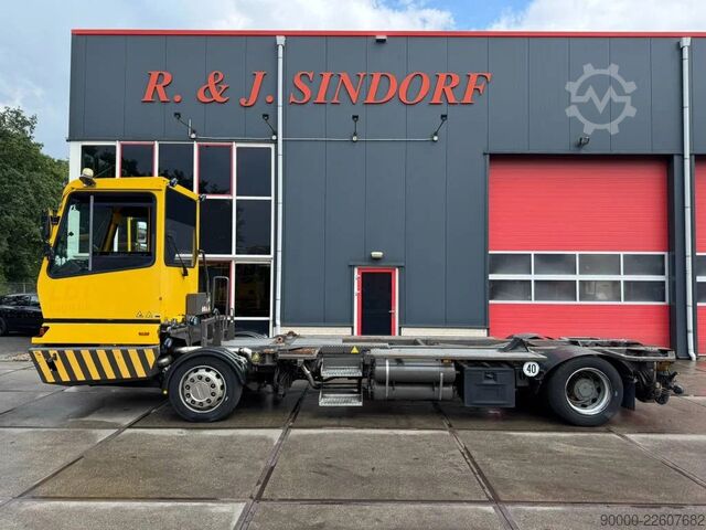 Terminal tractor Terberg BC 182
