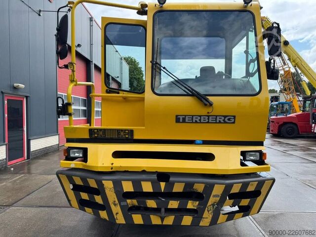 Terminal tractor Terberg BC 182
