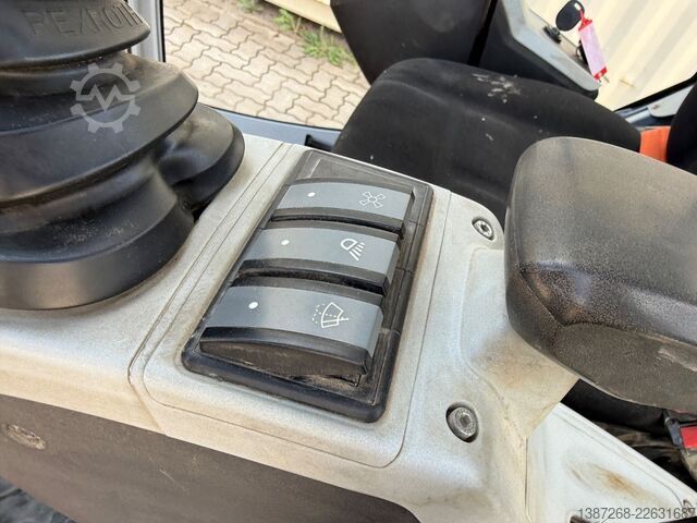 Miniekskavaator WACKER Neuson ET16 / 2019 BJ / 1.520 H / 3x Löffel