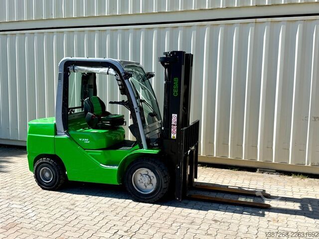 フロントローダーフォークリフト CESAB M330DV Diesel / 3 T  / 2025 BJ / 284 H / Waage
