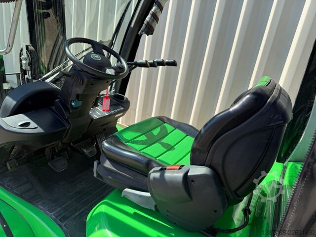 フロントローダーフォークリフト CESAB M330DV Diesel / 3 T  / 2025 BJ / 284 H / Waage