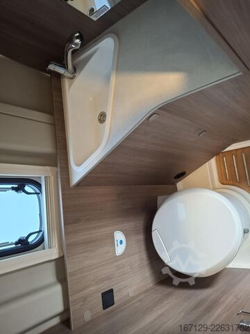 Xe cắm trại CARADO pro CV 600 alle Pakete - Voll