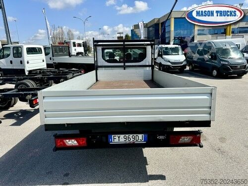 Camionnette Ford Transit 350