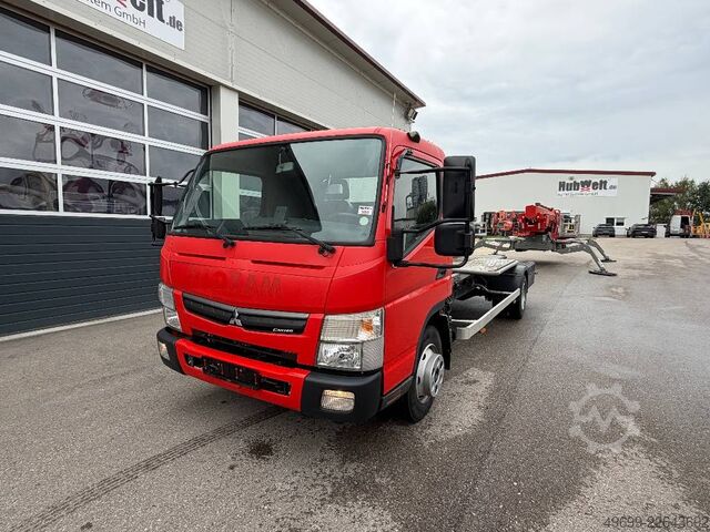 Xe vận chuyển Mitsubishi Fuso Canter cho thiết bị nâng Teupen LEO 30T bánh xích Mitsubishi Fuso Canter Transporter für Teupen LEO 30T Raupena