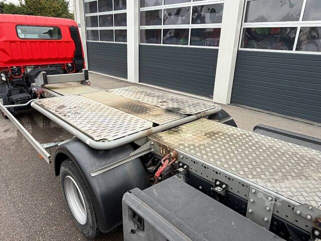 Xe vận chuyển Mitsubishi Fuso Canter cho thiết bị nâng Teupen LEO 30T bánh xích Mitsubishi Fuso Canter Transporter für Teupen LEO 30T Raupena