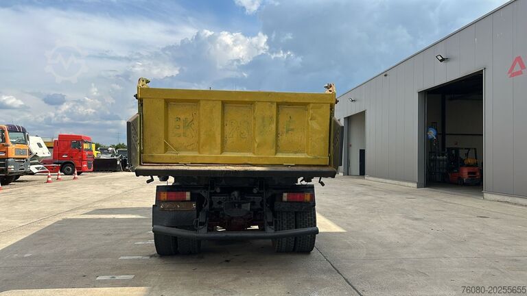 3-stranný sklápač Renault Kerax 385 (POMPE MANUELLE / MANUAL PUMP / 6X4 /...