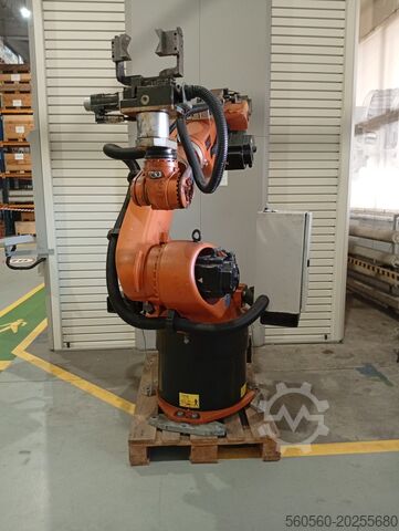 Robot industrial KUKA KR 30 3 C2 FLR ZH02