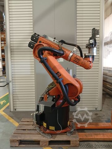 Robot industrial KUKA KR 30 3 C2 FLR ZH02
