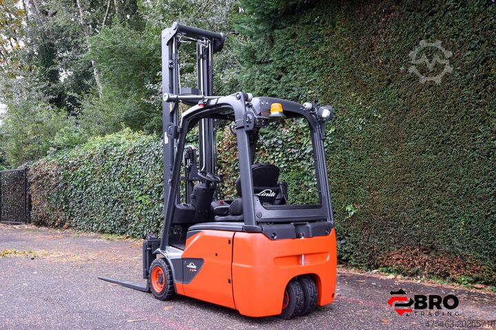 Carretilla elevadora de cuatro ruedas Linde E16-02 EVO Triplex