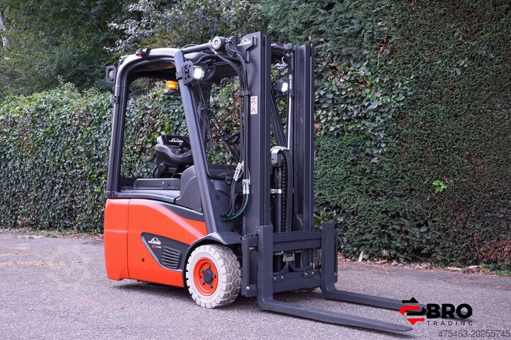 Empilhadeira de quatro rodas Linde E14-02 EVO triplex