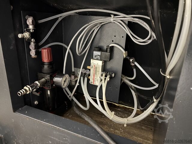 เครื่องกัดลอกแบบ elumatec AS 170/00