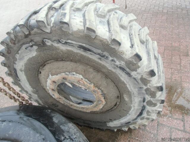 Roue avec pneu  Kraanband