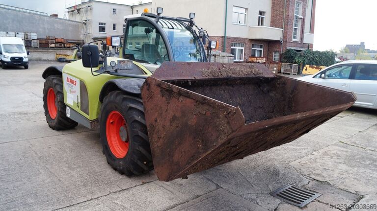 Teleskopik yükleyici Claas Scorpion 7040
