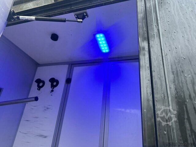 Transportador de gado Renault Master Haras 1-2 Pferde Automatik Aluaufbau