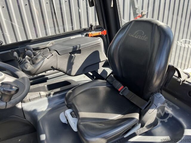 Forklift elektrik 4 roda Linde E25-01
