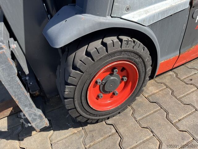 Forklift 3 roda elektrik Linde E16C-02