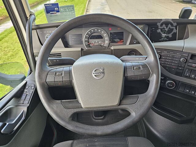 VOLVO FH 500 6X2 STEERED PTO+HYDR