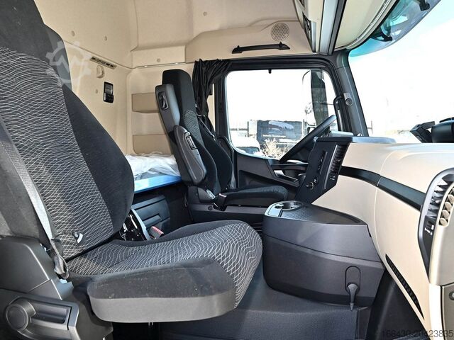 Rúmmá traktor eining Mercedes-Benz Actros 1851 LSnRL 4x2 LowLiner höhenverst Sattelkupplung