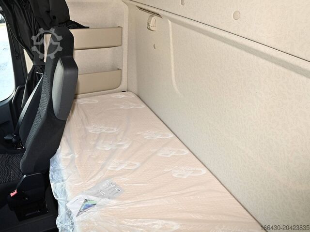 Rúmmá traktor eining Mercedes-Benz Actros 1851 LSnRL 4x2 LowLiner höhenverst Sattelkupplung