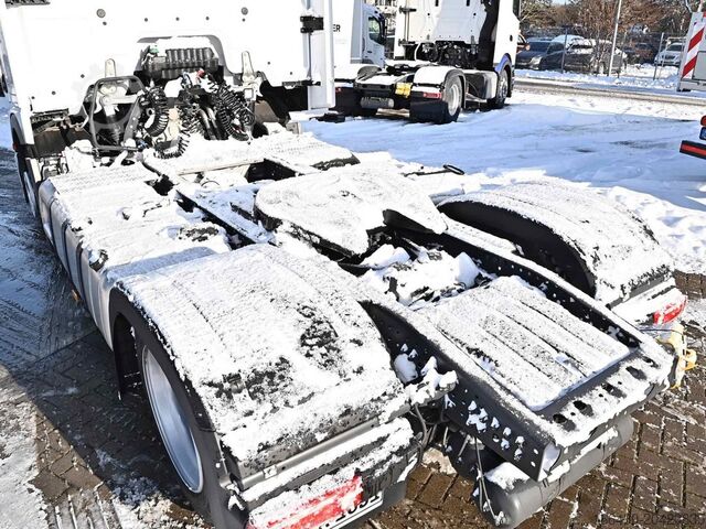 Rúmmá traktor eining Mercedes-Benz Actros 1851 LSnRL 4x2 LowLiner höhenverst Sattelkupplung