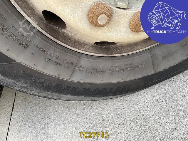 Estándar-SZM Mercedes-Benz Actros 1942