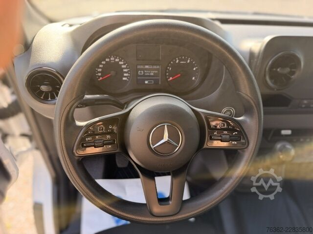 Hátíð loftrými sendibíll Mercedes-Benz Sprinter 319 L2H2 V6 3,0L AHK-3,5T Kamer