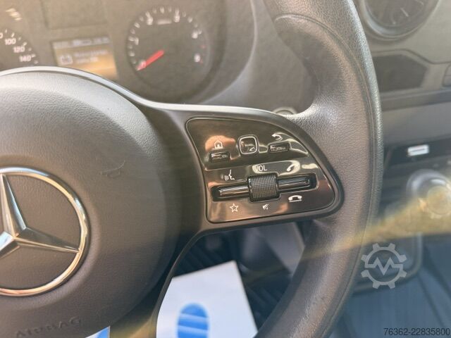 Hátíð loftrými sendibíll Mercedes-Benz Sprinter 319 L2H2 V6 3,0L AHK-3,5T Kamer